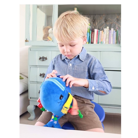 Buckle Toys Blue Whale - Picture 9 of 10